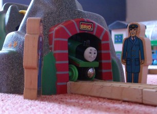 Henry weigert sich aus dem Tunnel herauszukommen